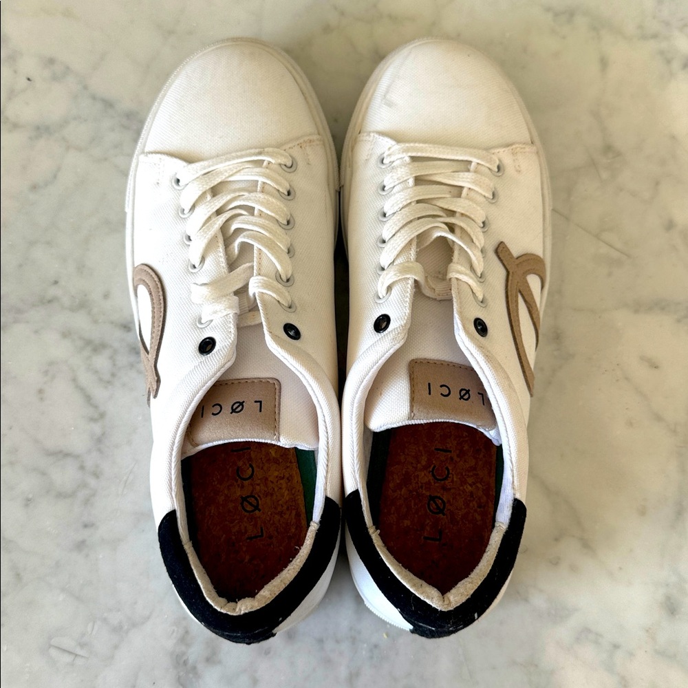 Loci Origin white water resistant sneaker